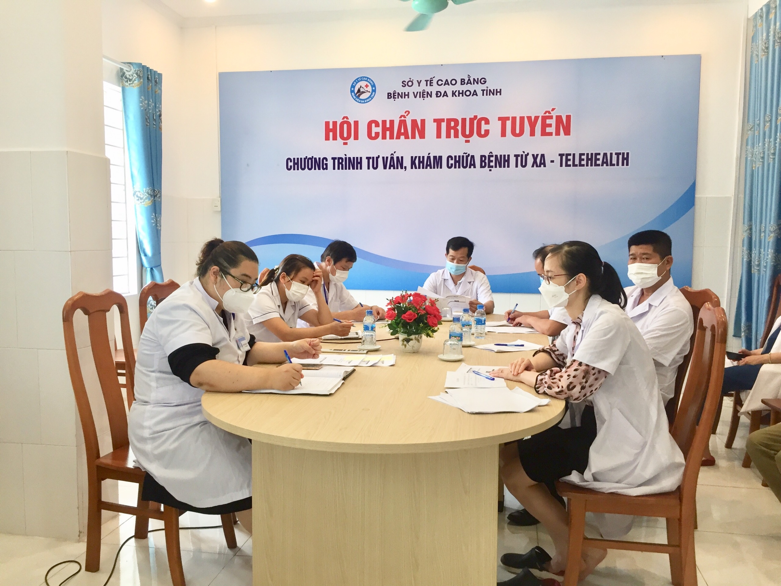 Hội chẩn, tư vấn khám chữa bệnh từ xa ngày 10/5.